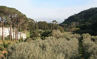 Cascade Country Manor