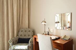 Cascade Country Manor