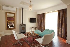 Cascade Country Manor