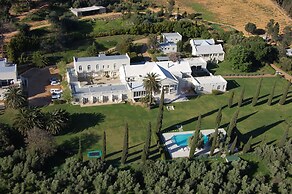 Cascade Country Manor