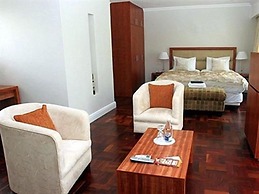 Cascade Country Manor