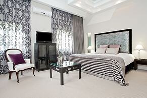 Cascade Country Manor