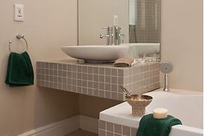 Cascade Country Manor