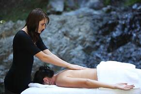 Cascade Country Manor