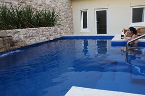 Cascade Country Manor