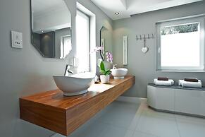 Cascade Country Manor