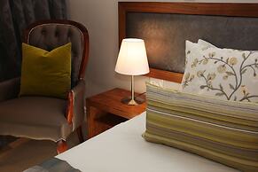 Cascade Country Manor