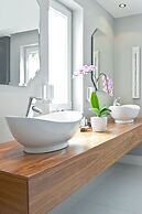 Cascade Country Manor