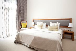 Cascade Country Manor