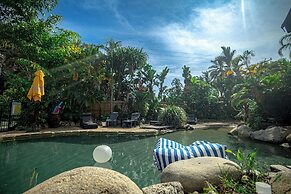 Coral Beach Lodge