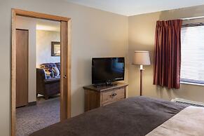 Arrowwood Resort at Cedar Shore