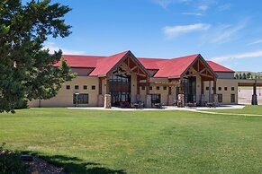 Arrowwood Resort at Cedar Shore