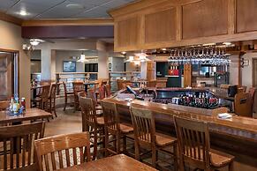 Arrowwood Resort at Cedar Shore