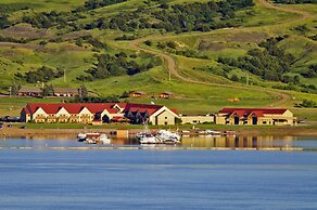 Arrowwood Resort at Cedar Shore