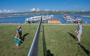 Arrowwood Resort at Cedar Shore