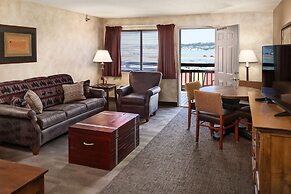Arrowwood Resort at Cedar Shore