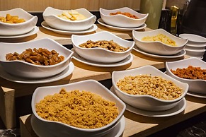 Pacific Business Hotel