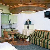 Fliana Arlberg Studios and Apartments