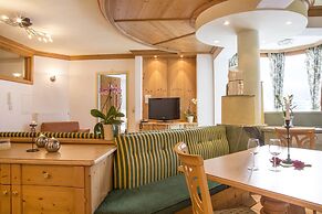 Fliana Arlberg Studios and Apartments