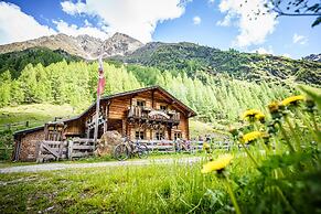 Fliana Arlberg Studios and Apartments