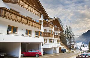 Fliana Arlberg Studios and Apartments