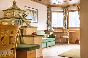 Fliana Arlberg Studios and Apartments