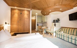 Fliana Arlberg Studios and Apartments