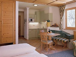 Fliana Arlberg Studios and Apartments