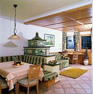 Fliana Arlberg Studios and Apartments