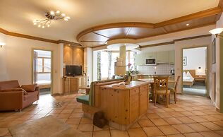 Fliana Arlberg Studios and Apartments