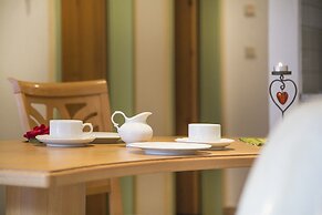 Fliana Arlberg Studios and Apartments