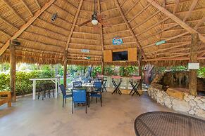 Sunset Cove Beach Resort