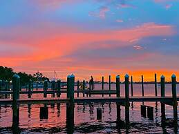 Sunset Cove Beach Resort