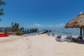 Sunset Cove Beach Resort