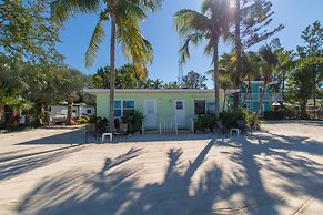 Sunset Cove Beach Resort