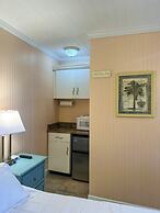 Sunset Cove Beach Resort