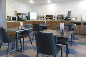 Microtel Inn & Suites by Wyndham Wheeling at Highlands