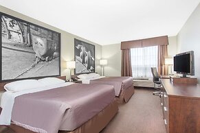 Super 8 by Wyndham Red Lake ON