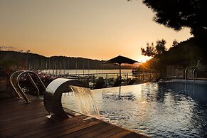 Martı Hemithea Hotel