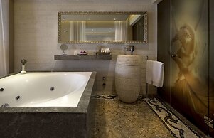 Martı Hemithea Hotel