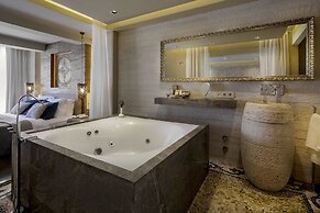 Martı Hemithea Hotel