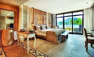 Martı Hemithea Hotel