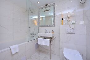 Heritage Jupiter Luxury Hotel