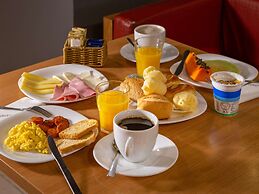 Ibis Santos Gonzaga Praia