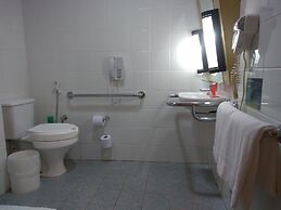 Ibis Santos Gonzaga Praia