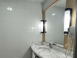 Ibis Santos Gonzaga Praia