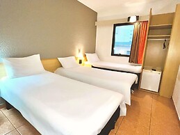 Ibis Santos Gonzaga Praia