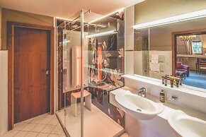 Gardenhotel Crystal
