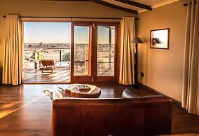 Bagatelle Kalahari Game Ranch