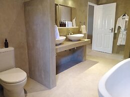 Bagatelle Kalahari Game Ranch